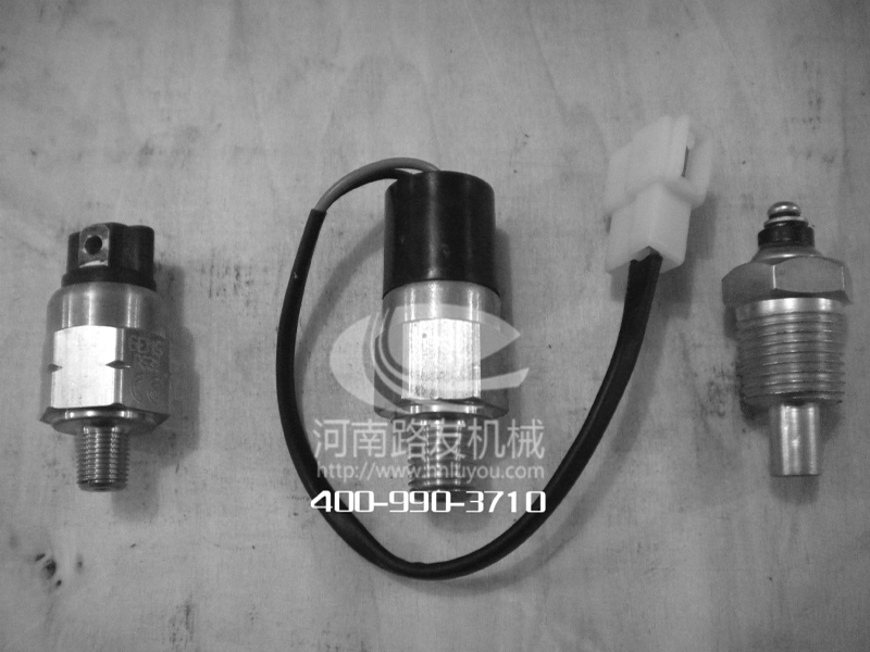 让球网压路机配件---传感器