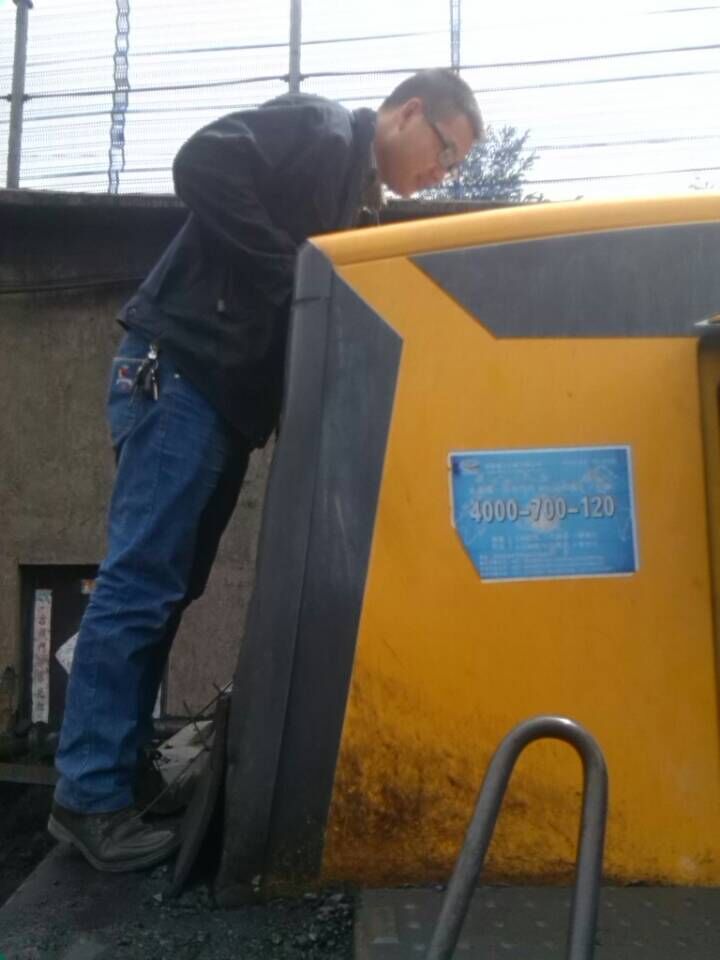 让球网装载机