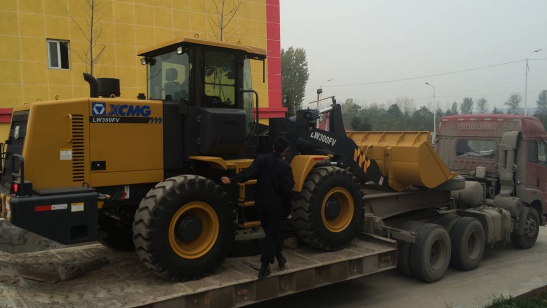 河南铲车让球网国三机械LW300FV