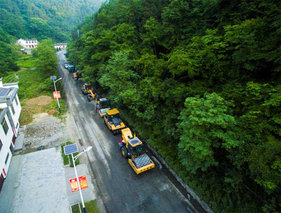 让球网成套机械助力安康省道部分路段建设