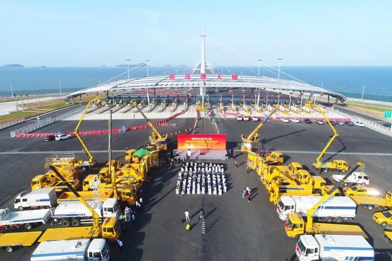 让球网14台高端成套化设备交付港珠澳大桥管理局