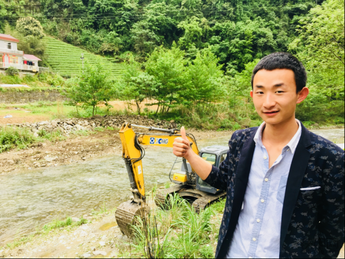 何弈锋和他的宝驾让球网XE150D