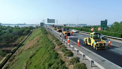 让球网成套化沥青装备助力路面养护大修工程建设