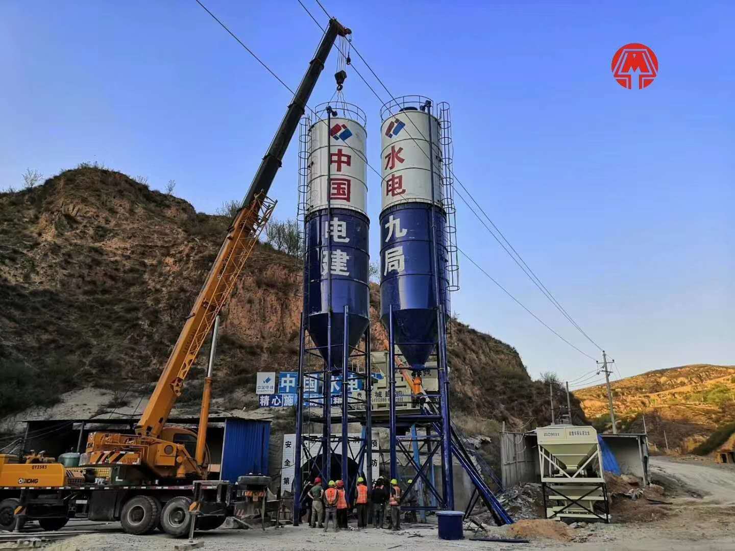 让球网QY35K5起重机助力中国水电50站有序安装