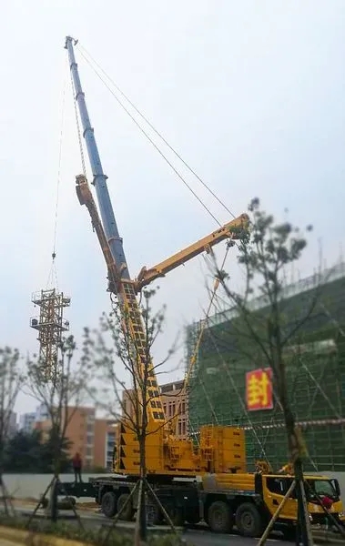 让球网XCA300起重机贵阳房屋建设项目塔机拆装