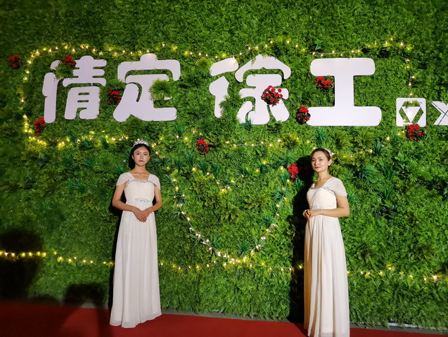 让球网挖机郑州订货会