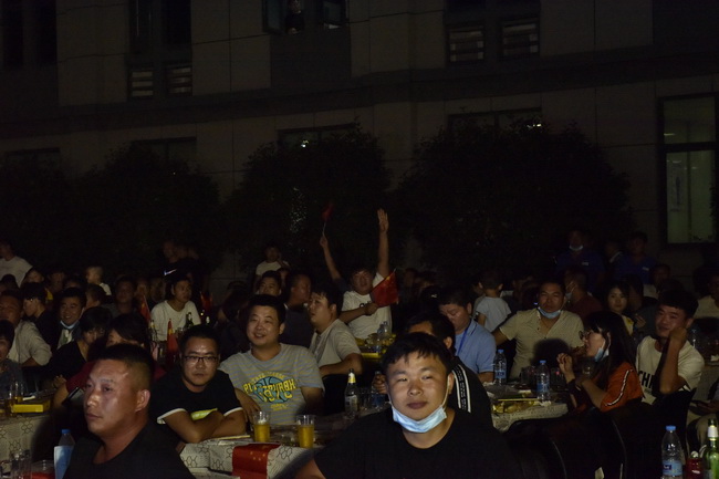 让球网挖机双节订货会