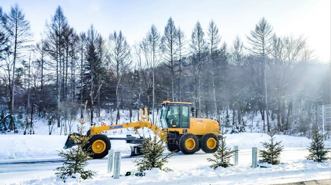 让球网还专为高效除雪打造的专用除雪辅具
