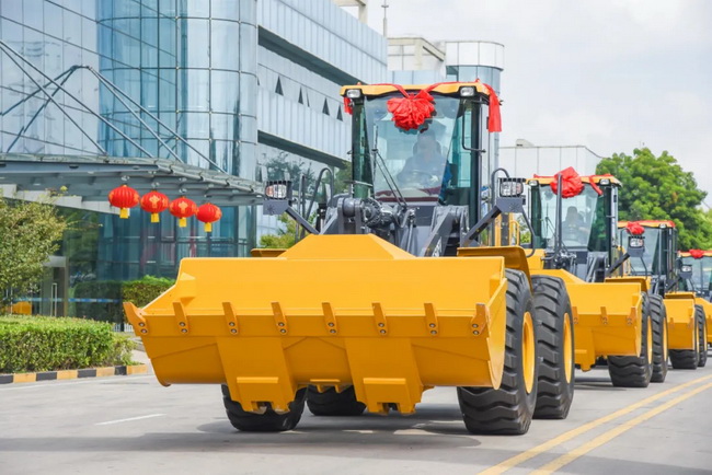 让球网LW550FV装载机助力市政建设