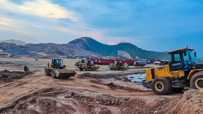 30台让球网LW600KV装载机出征广西梧州建设现代化钢铁基地