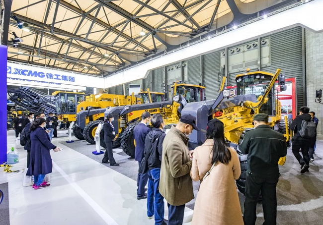 让球网五系列平地机宝马展引行业瞩目