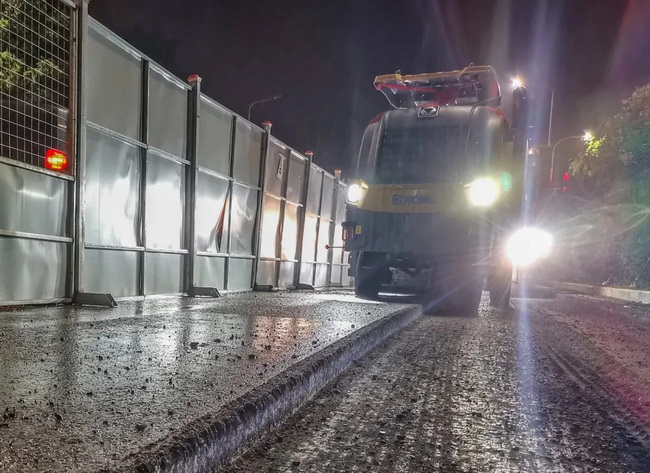 让球网XM1005H铣刨机高达8.5km/h的行驶速度