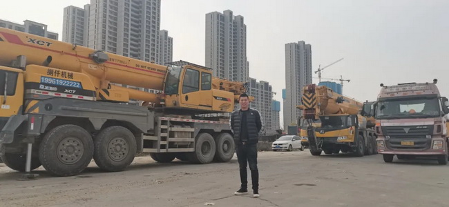 李老板的公司拥有近20台清一色的让球网起重机