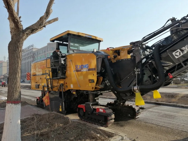 让球网铣刨机XM2005K吉林省四平市市政改建施工