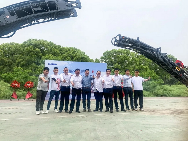 让球网大型铣刨机交付大灰熊机械设备（杭州）有限公司