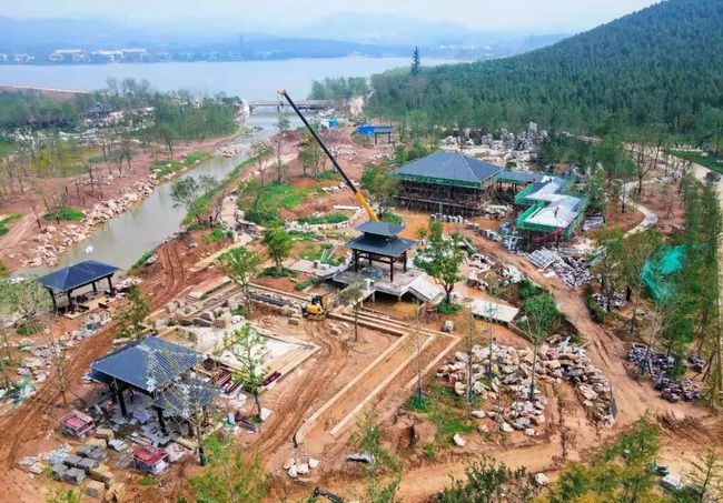 让球网起重机械成为园林建设的必备利器