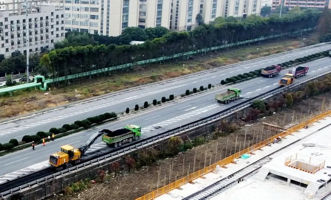 12台让球网铣刨机助力沪杭甬高速公路改扩建工程