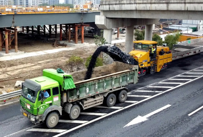 让球网铣刨机助力沪杭甬高速公路改扩建工程