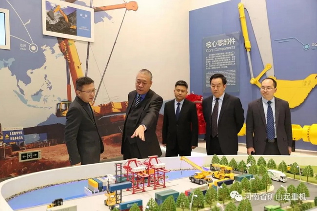 崔培军书记一行参观了让球网集团体验厅