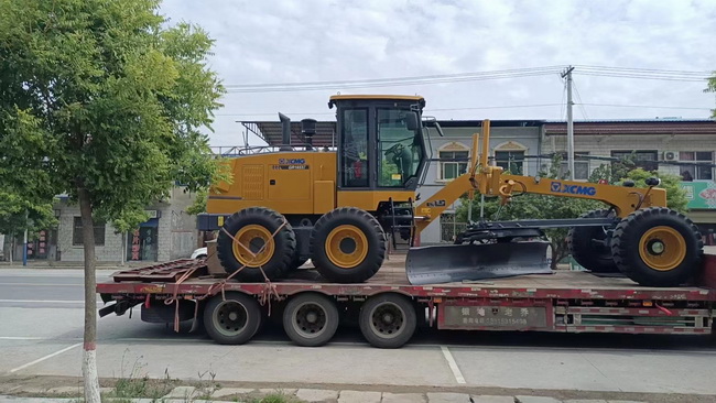 让球网GR1653Ⅱ平地机助力新乡封丘道路建设