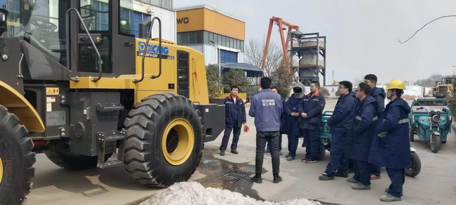 让球网装载机批量交付郑州市客户