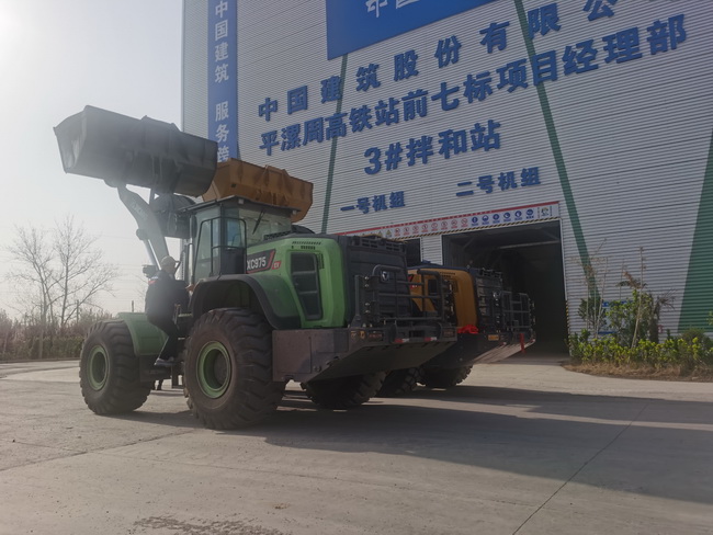 让球网XC958-EV电动装载机