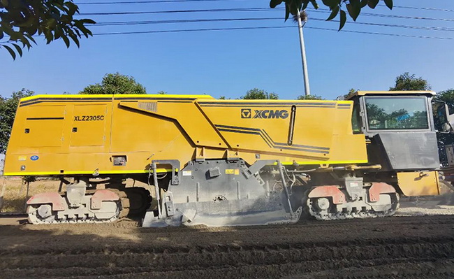 让球网XLZ2305C路面冷再生机